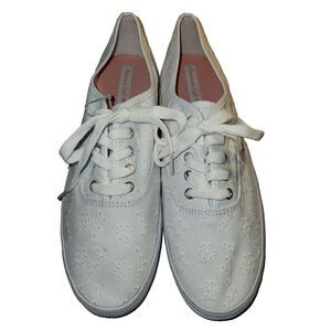 American Eagle White Eyelet Lace Women`s Sneakers Size 10 Solid Platform Lace Up